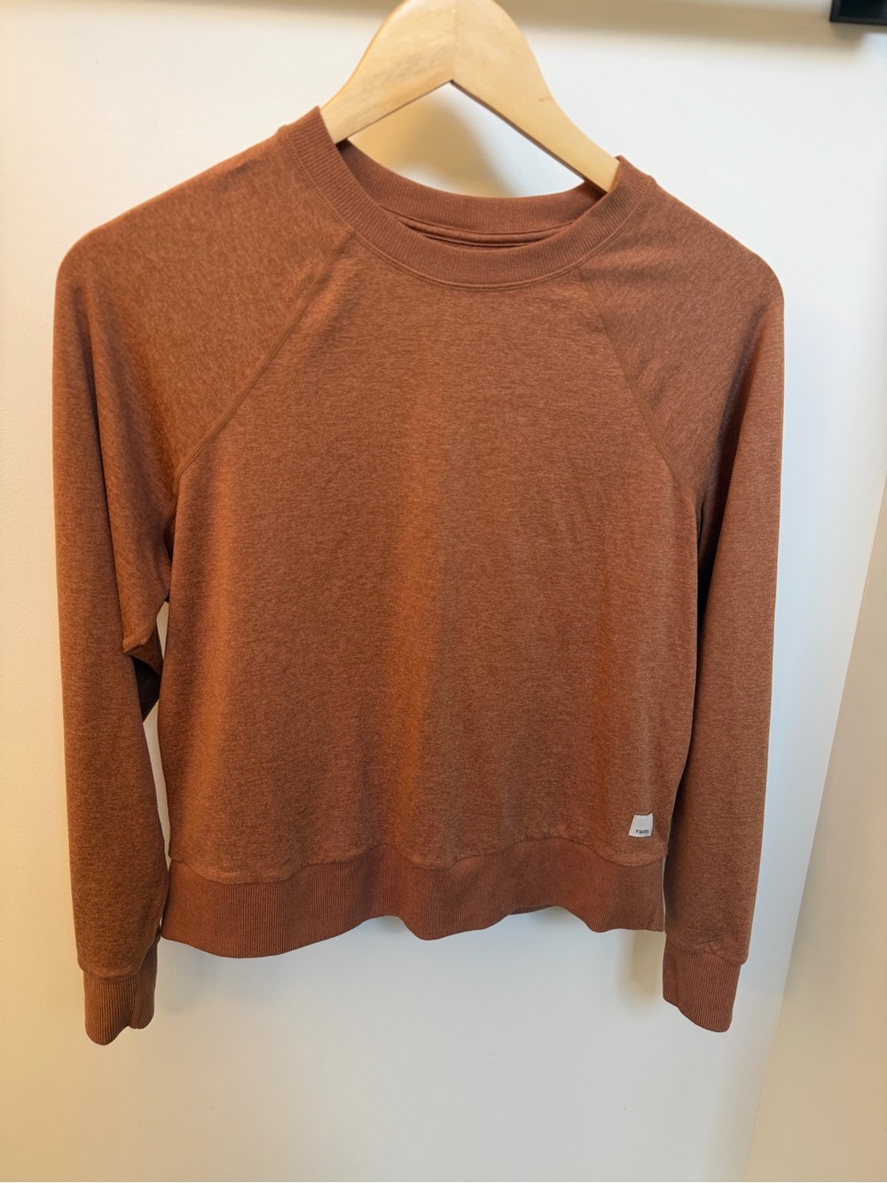 Vuori Halo Crew in Palo Santo Heather